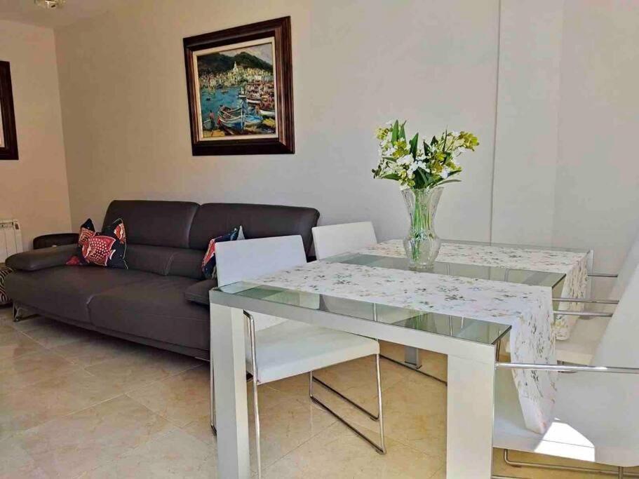 Apartamento As Tres Pitas Apartment Villanueva De Arosa Luaran gambar